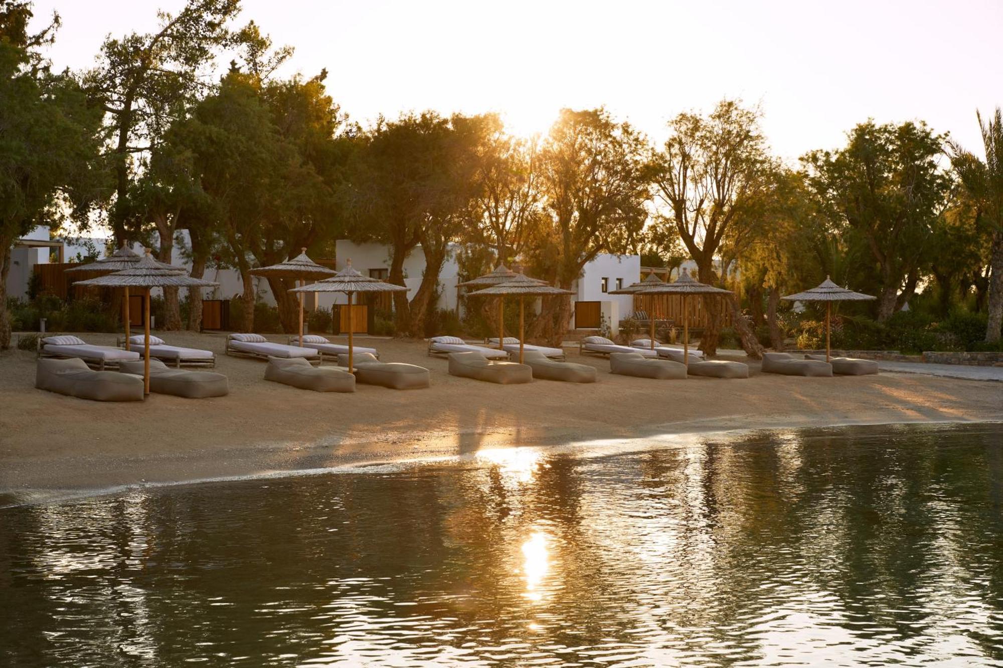 Minos Beach Art Hotel, A Member Of Design Hotels Agios Nikolaos Exterior foto